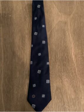 Halston III Men's Navy Blue Geometric Pattern Tie